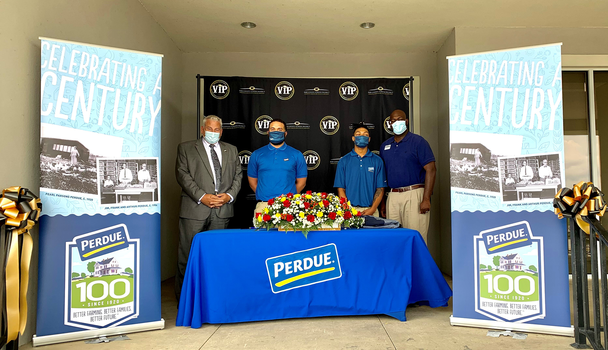 HCCA Students at Perdue Farms Signing Day